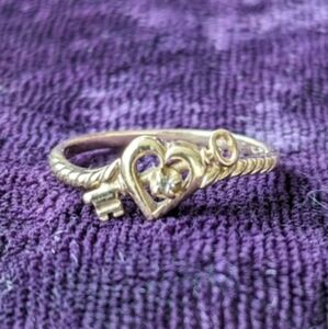 Solid 10K Gold Heart And Key Ring With Natural Earth Mined Diamond